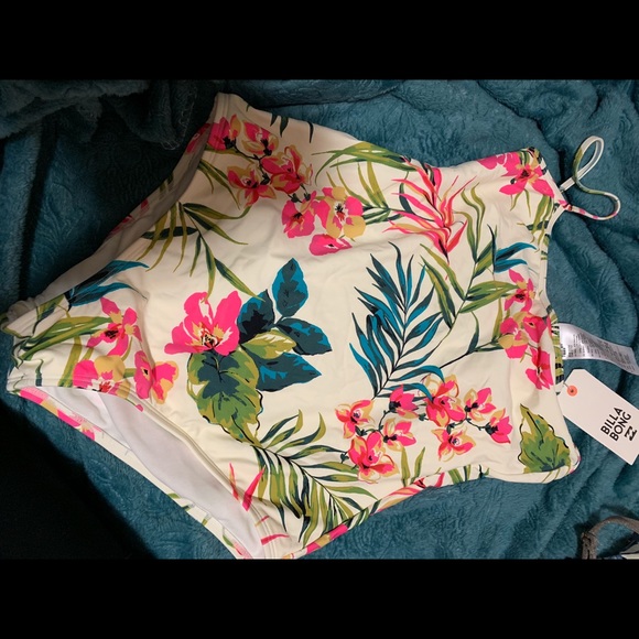 Billabong Other - New billabong swimsuit Billabong Other - New billabong swimsuit